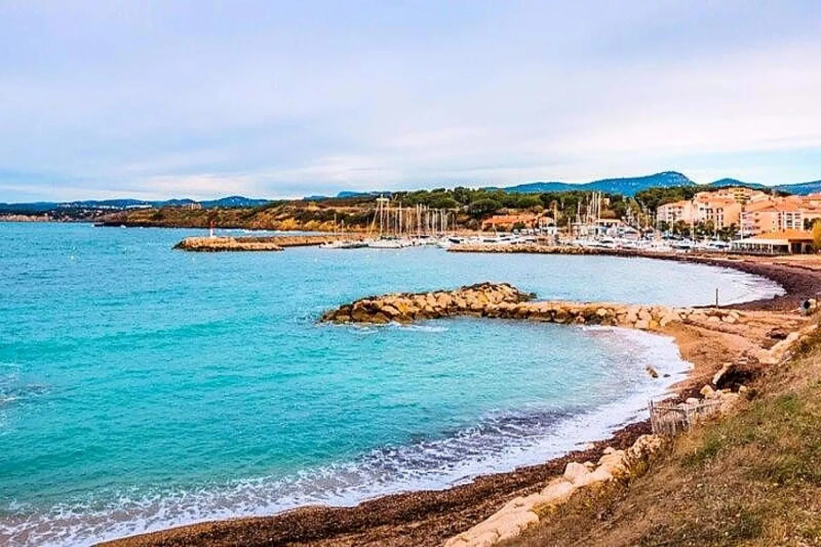 Résidence Morieres B-Uitzicht zomer