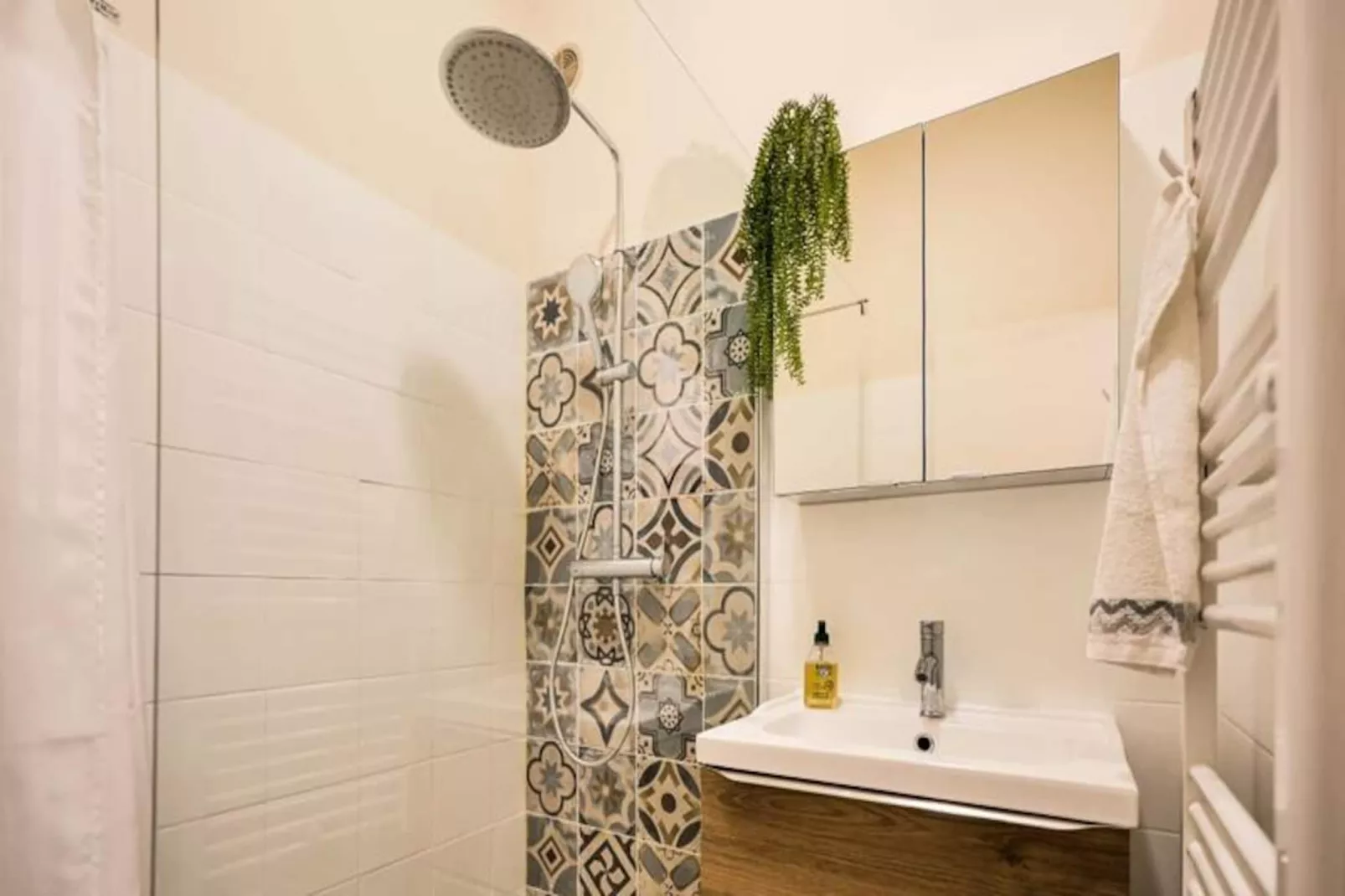 Appartement La Cigale | Les Nids De La Diane-Image-tags.