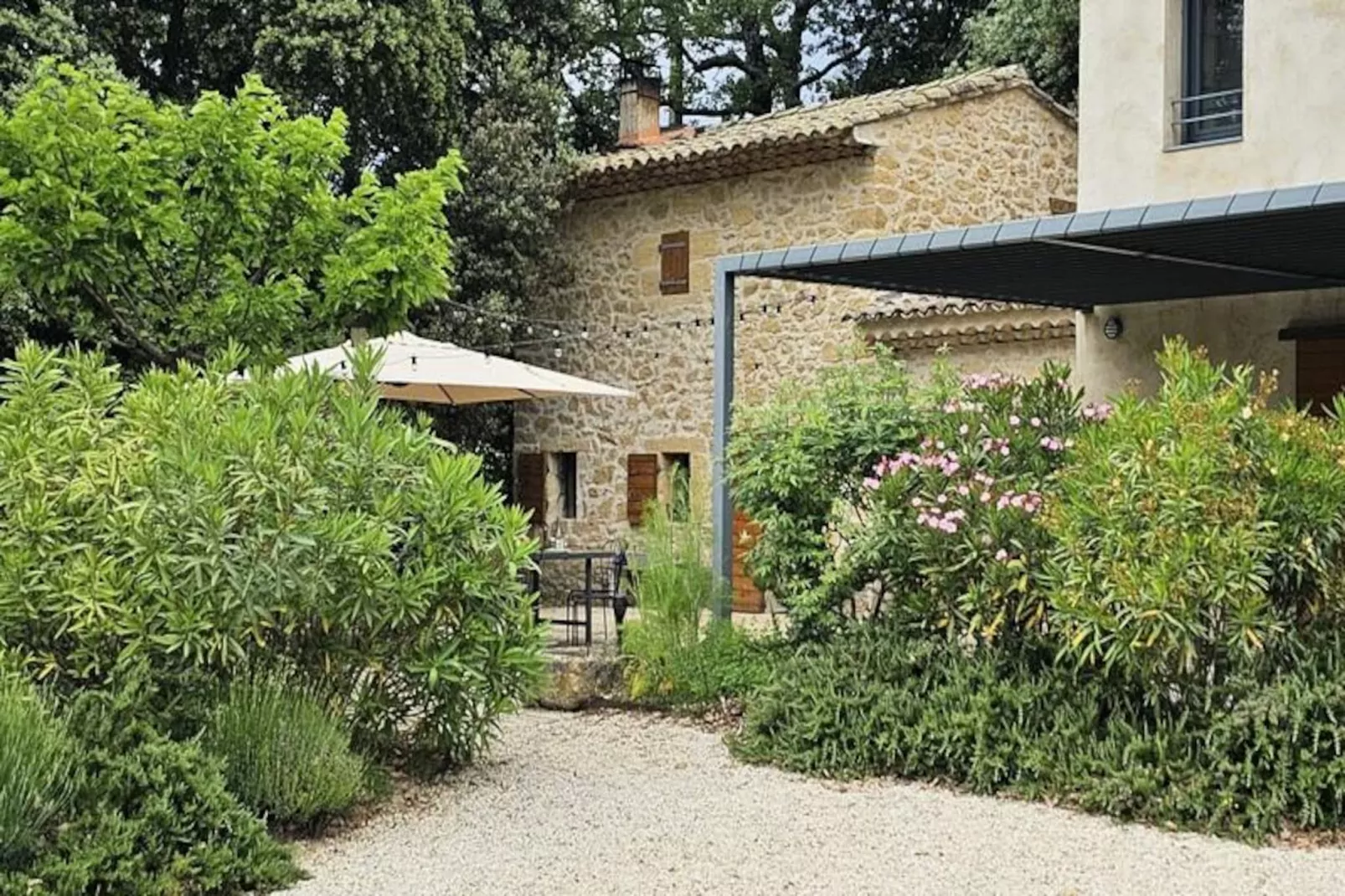 Vivez L'authenticit&eacute; &agrave; La Maison "au Pied Des Vignes"-Image-tags.