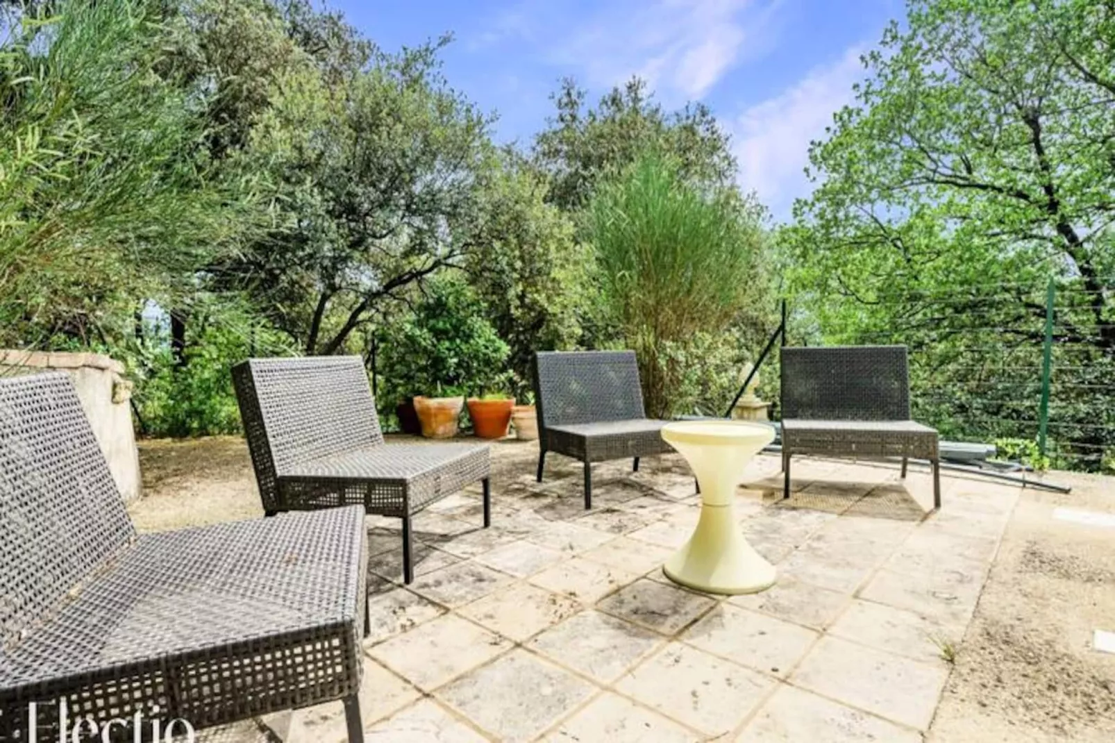 Mas Du Rocher I Piscine, P&eacute;tanque & Chemin&eacute;e-Image-tags.