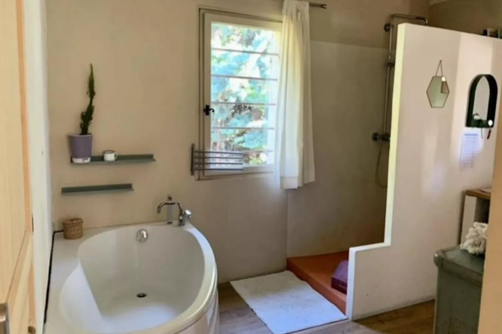 Maison Avec Piscine Et Vue Imprenable Sur Le Luberon-Image-tags.