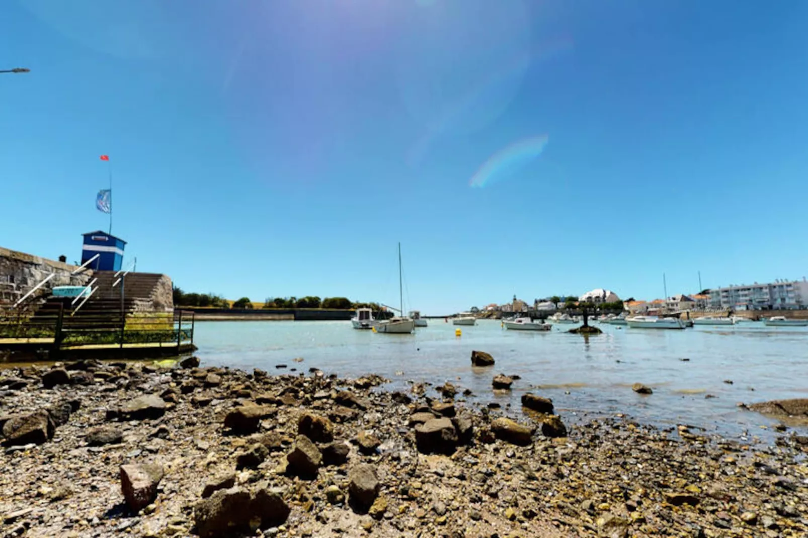 Maison à Saint-Gilles-Croix-de-Vie-Image-tags.