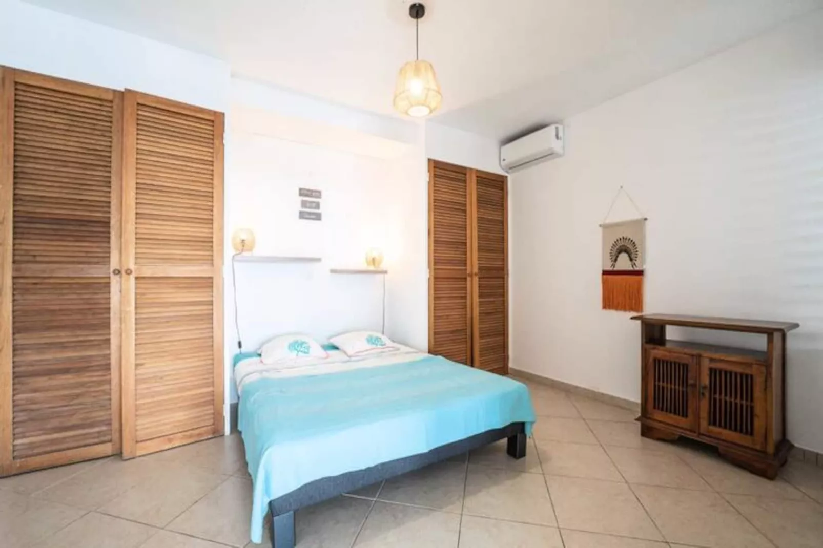 Villa Nora-Image-tags.