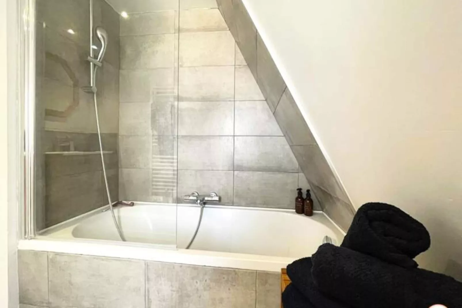 🏺le St-laurent - Magnifique Triplex - Calme-Image-tags.