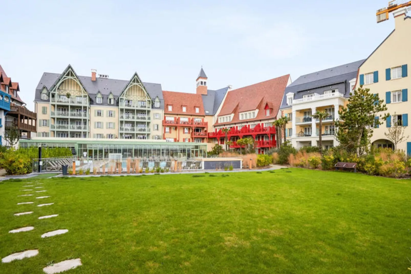 Résidence Presqu'Ile de la Touques-Buitenkant zomer