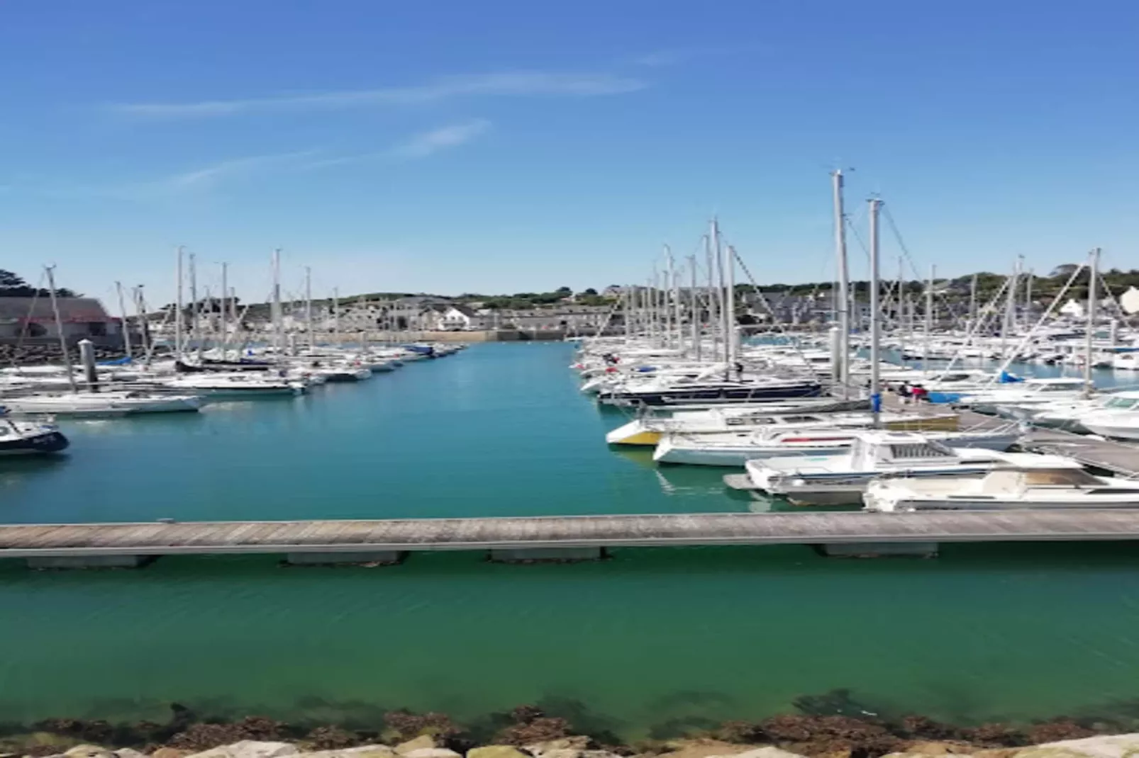 Résidence Maitre De Port-Buitenkant zomer