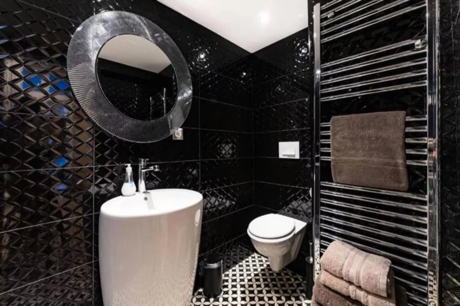 Studio D'architecte Charmant Dans Un Immeuble Du Xviii&egrave;me Dans Le Centre-Badkamer