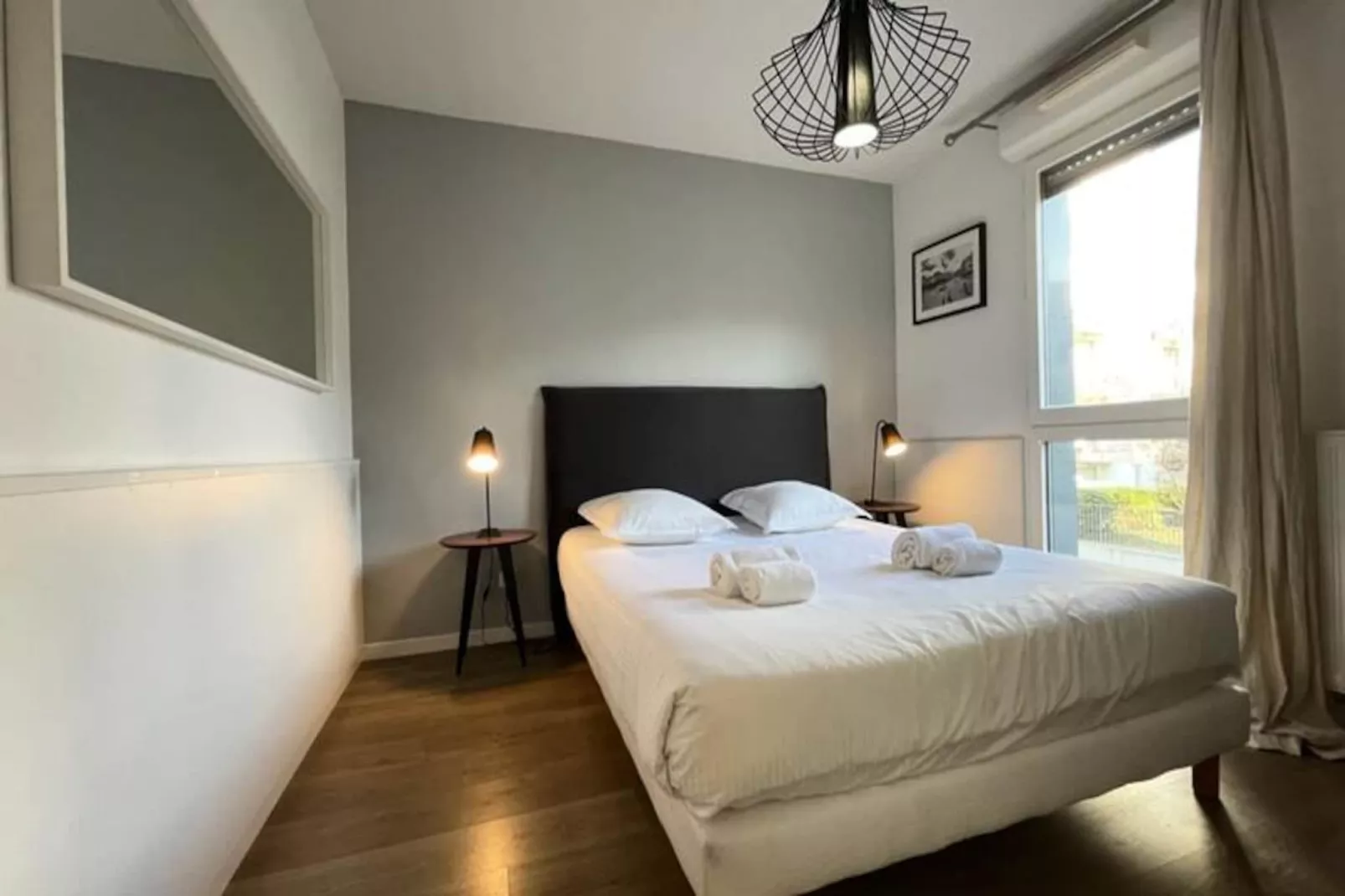 Appartement Rayonnant Et Moderne Tr&egrave;s Bien Situ&eacute;, Proche De La Cit&eacute; Du Vin-Image-tags.