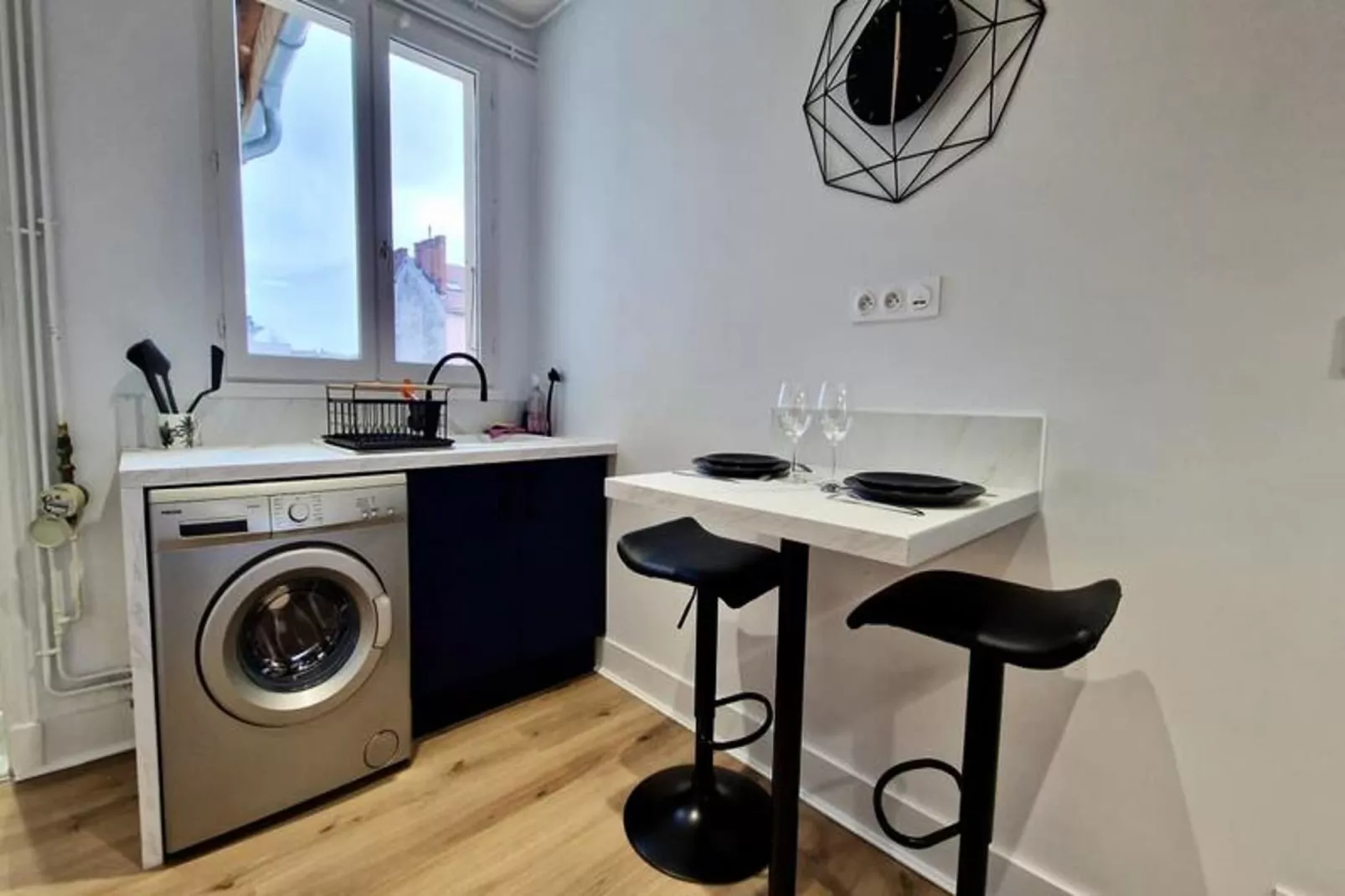 | Le Blue Revol  💡| R&eacute;nov&eacute;, Tout &eacute;quip&eacute;-Keuken