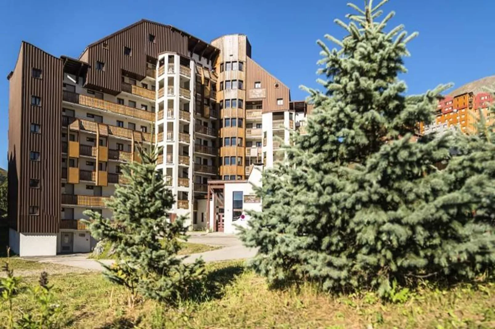 Résidence Les Mélèzes - maeva Home-Buitenkant zomer