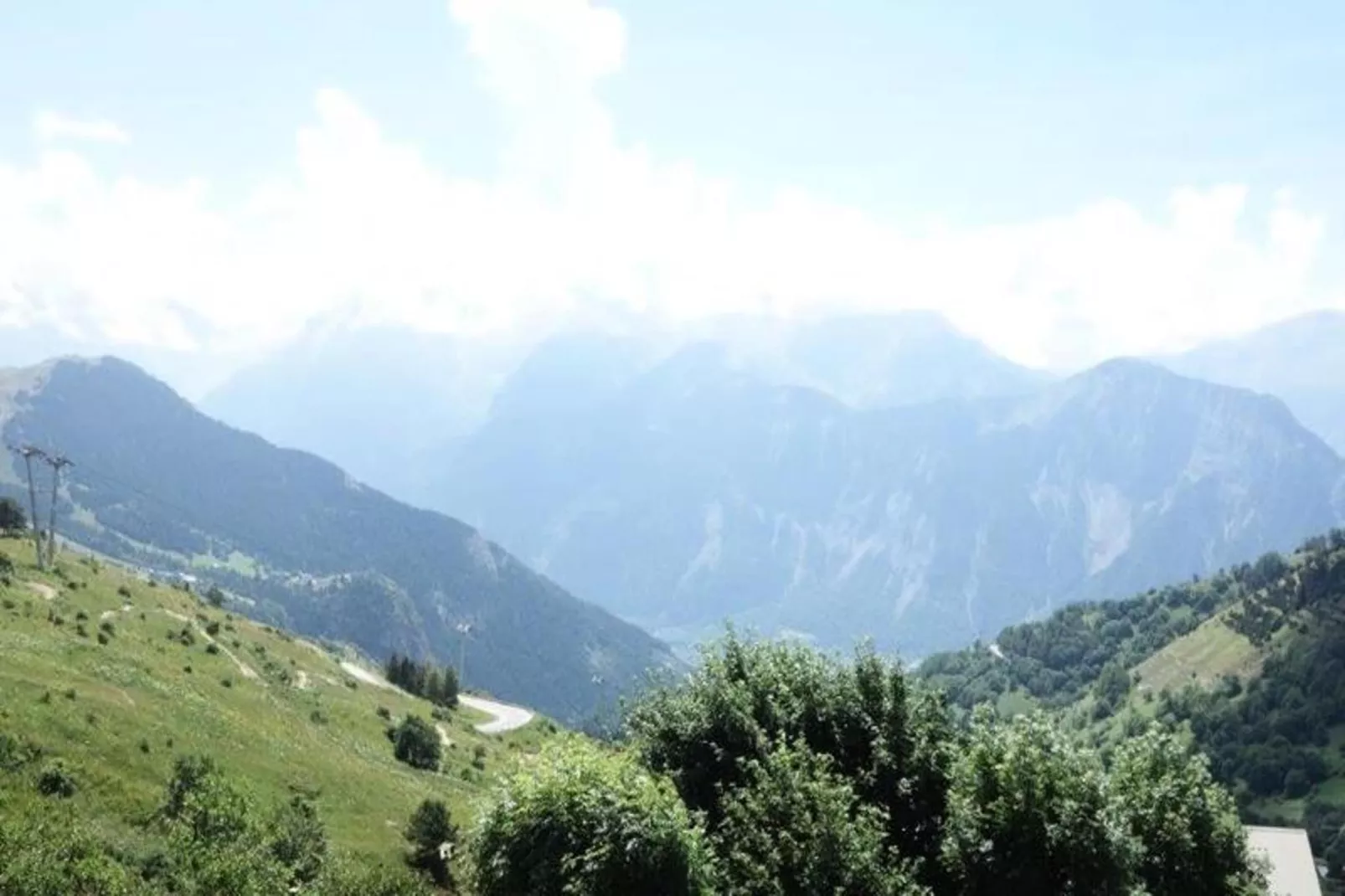 Résidence Chanses - Uitzicht zomer