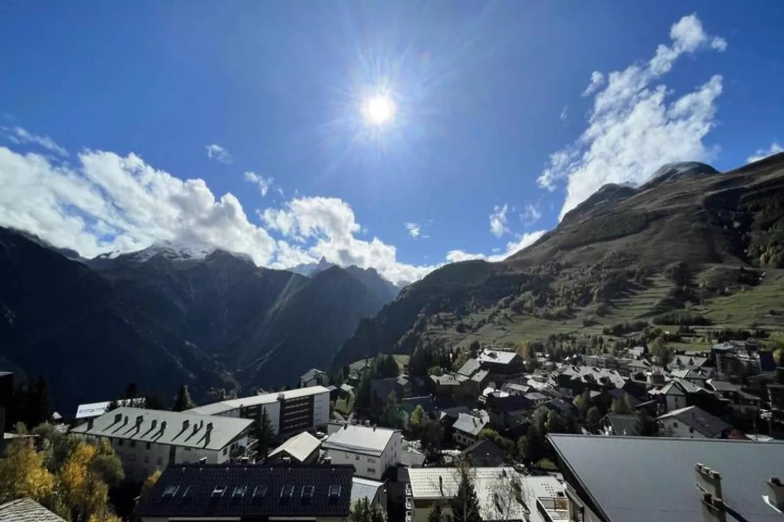Résidence Pleiades-Uitzicht zomer