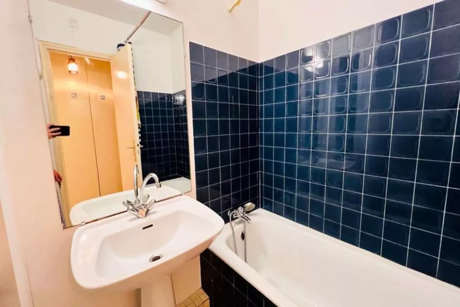 Résidence Porigo-Badkamer