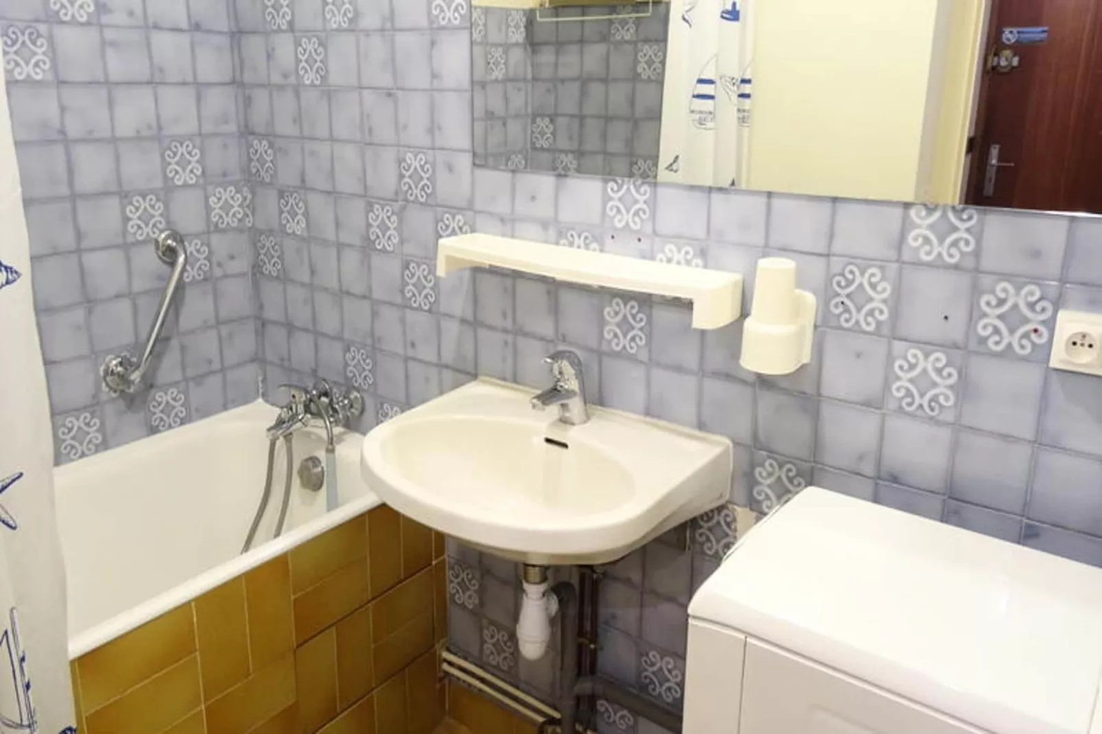 Résidence Montcalm C-Badkamer