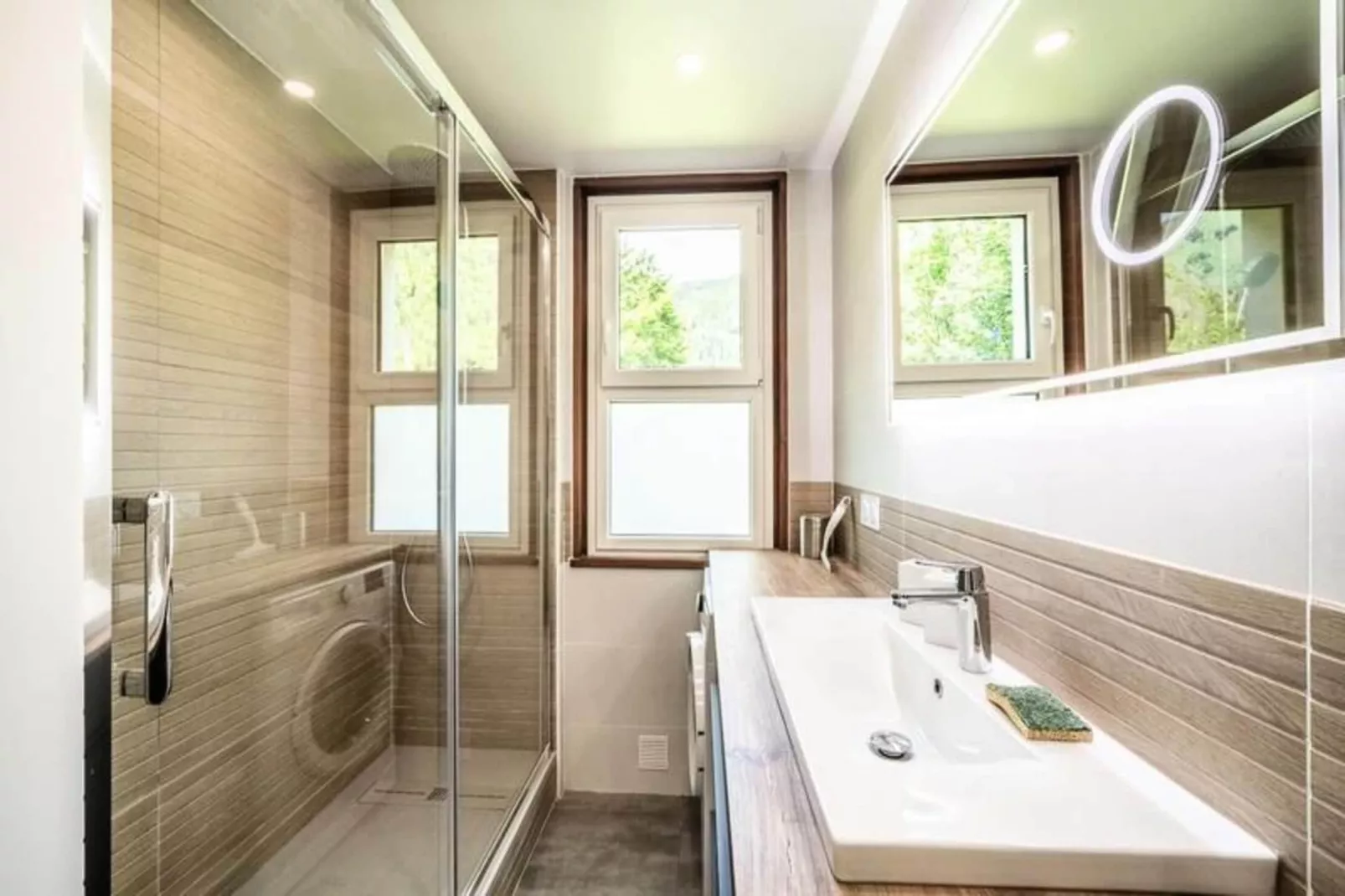 Résidence Ressachaux-Badkamer