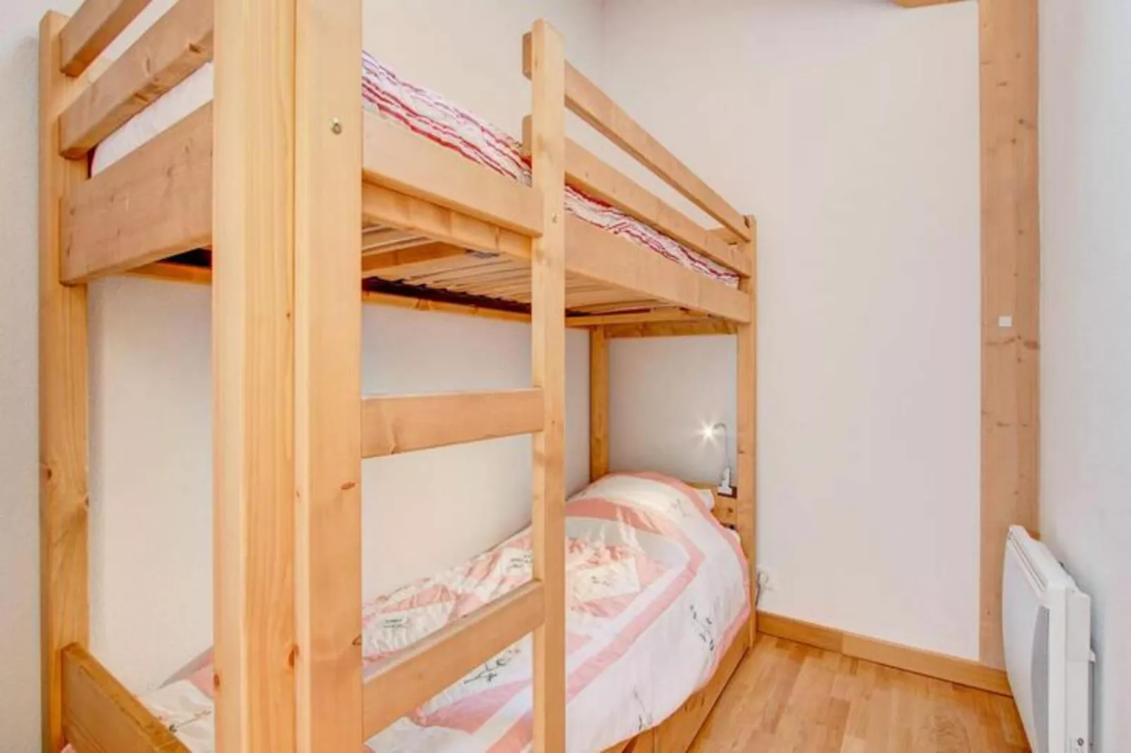 Résidence Les Cesaries - Buitenkant zomer