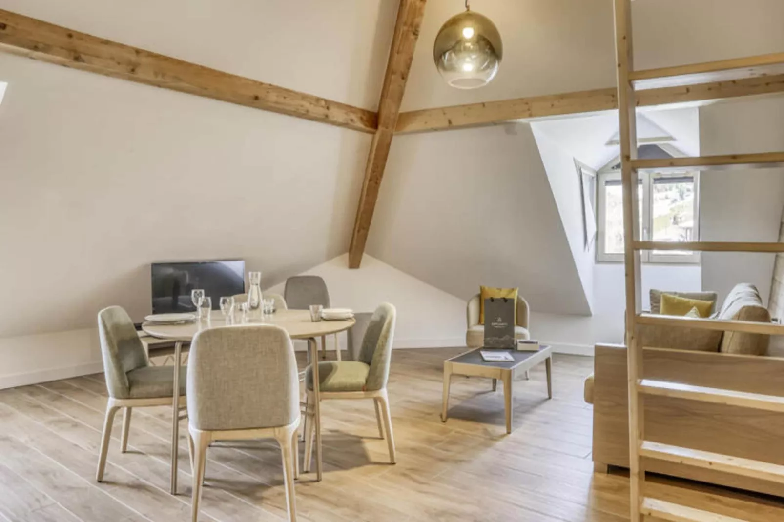 Résidence Gallery Mont Blanc-Buitenkant zomer