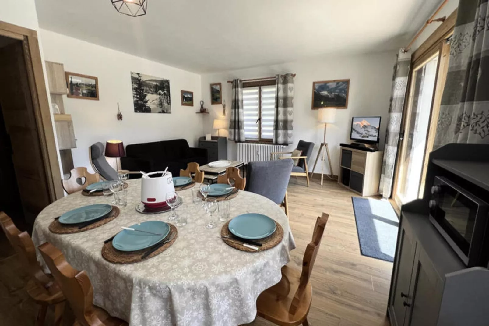 Appartements à La Clusaz-Eetkamer