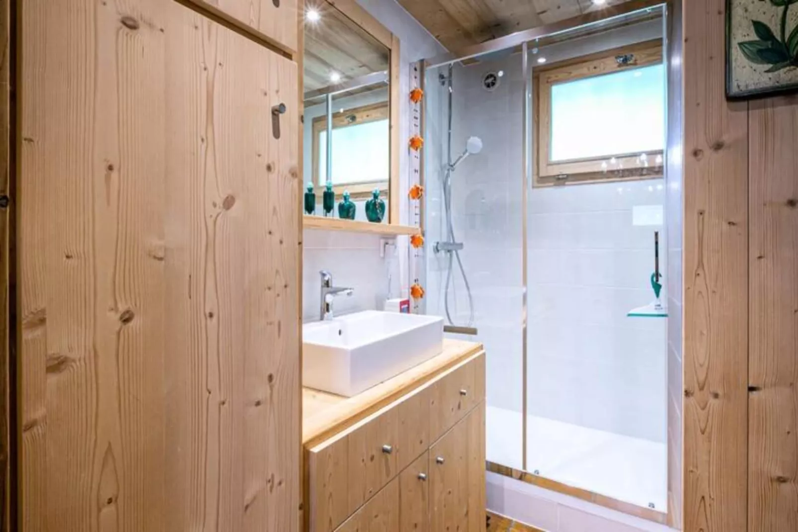 Résidence La Berraz-Badkamer