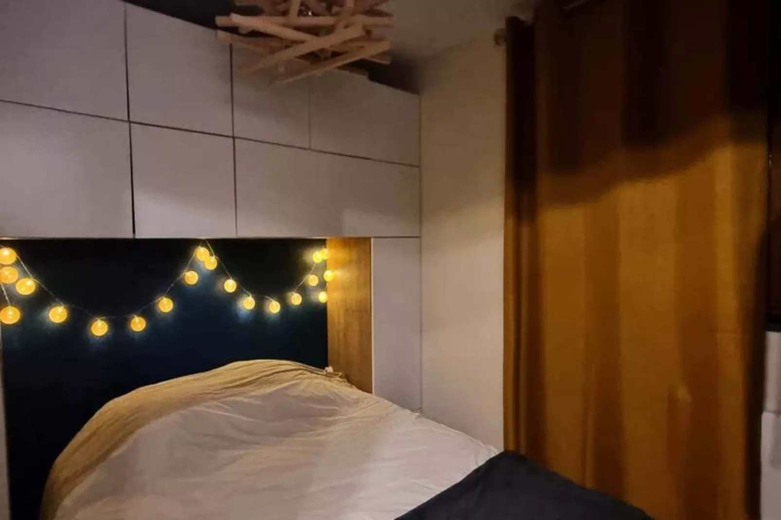 Résidence Les Perthuis-Buitenkant zomer