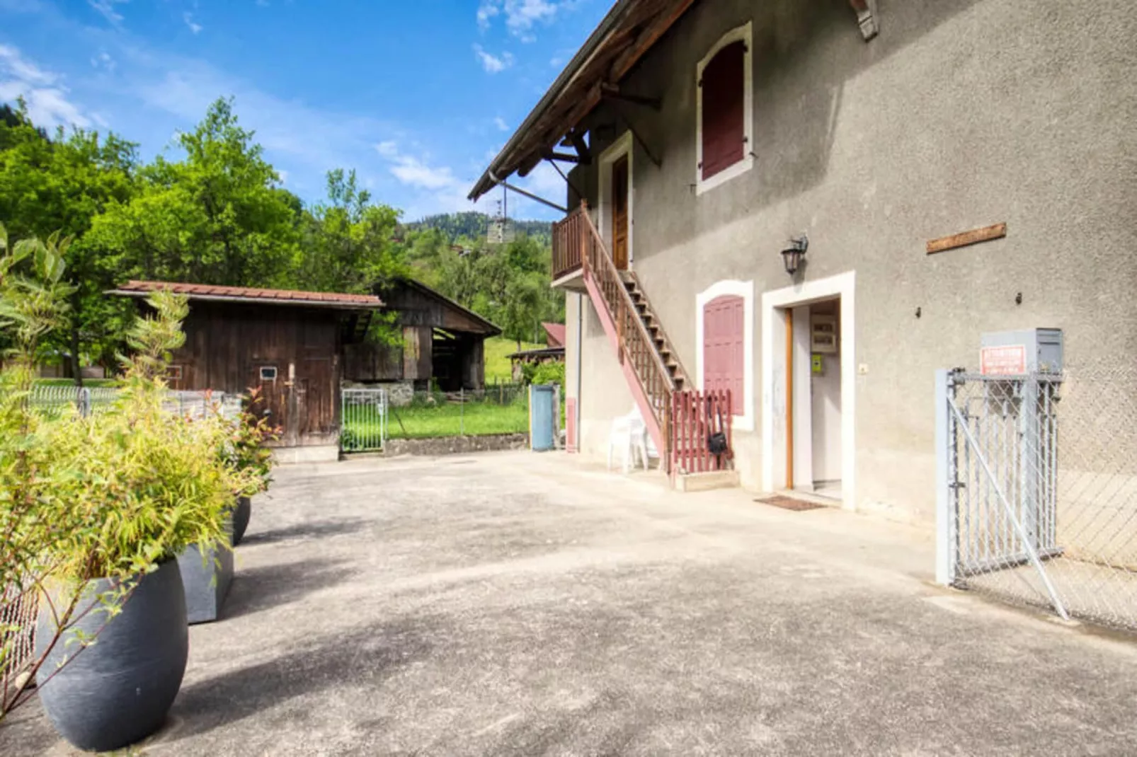 Chalet Alpagiste-Buitenkant zomer