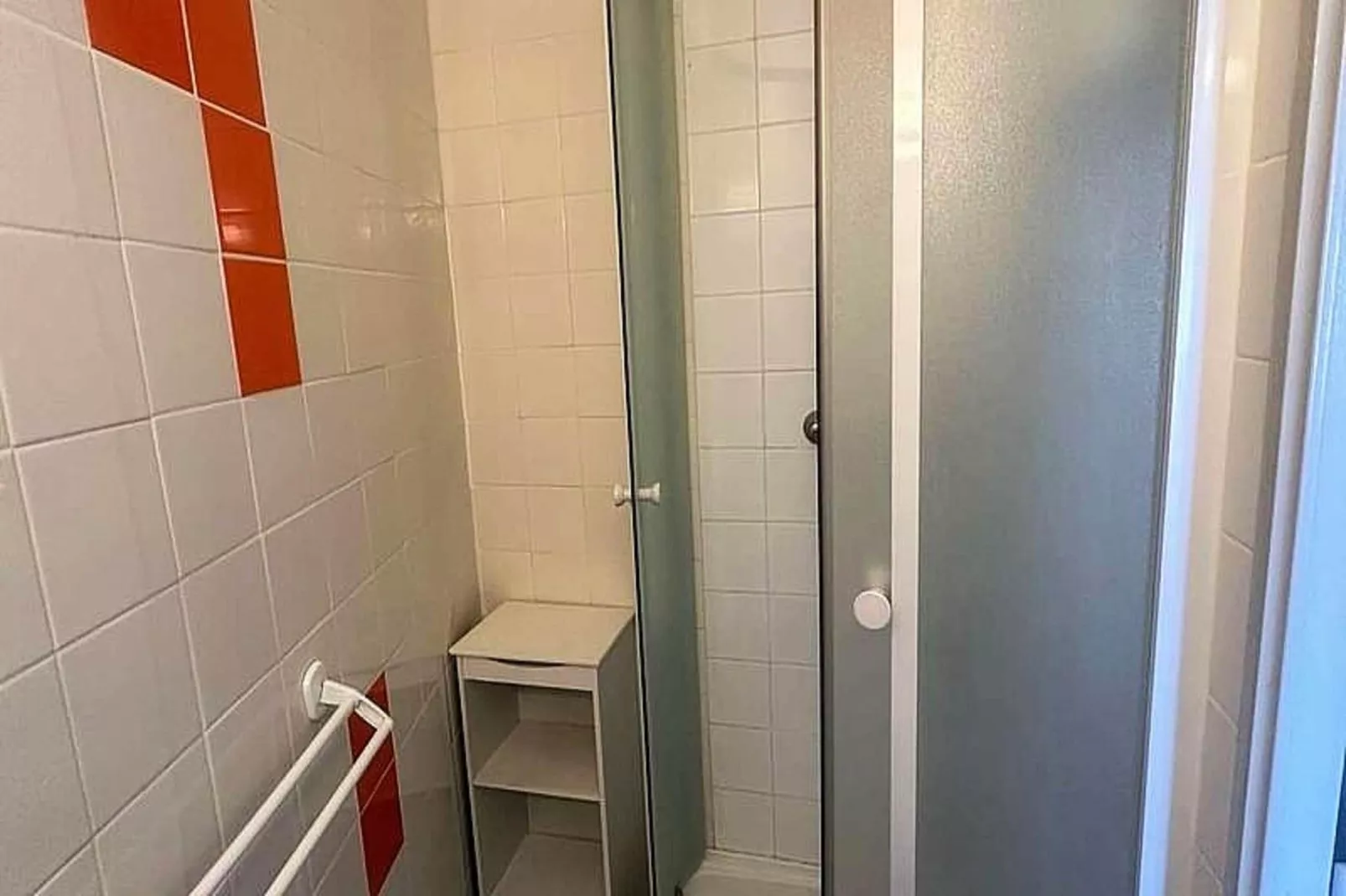 Résidence Morieres B-Badkamer