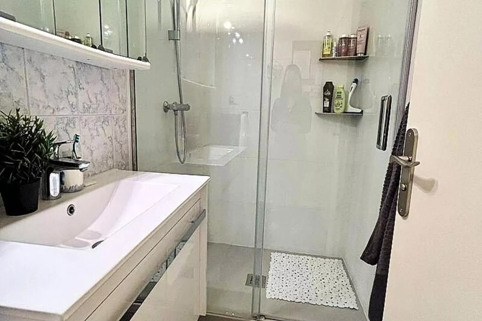 Résidence Verdon-Badkamer