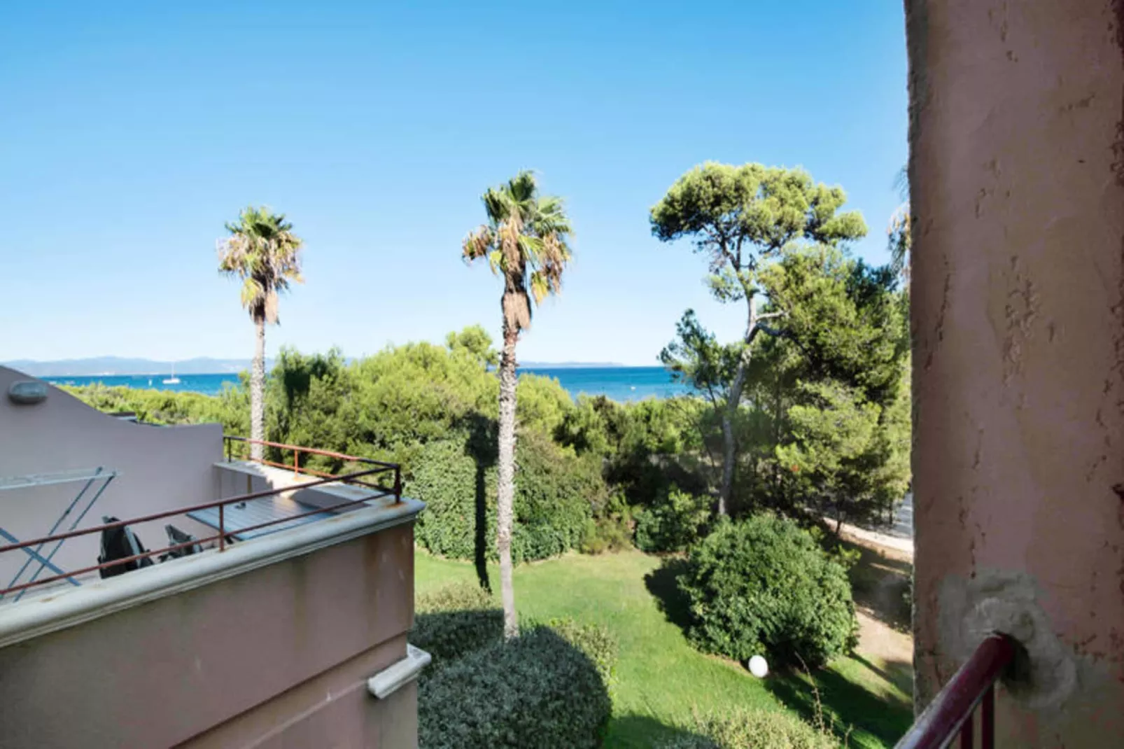 Résidence La Pinède - maeva Home-Uitzicht zomer