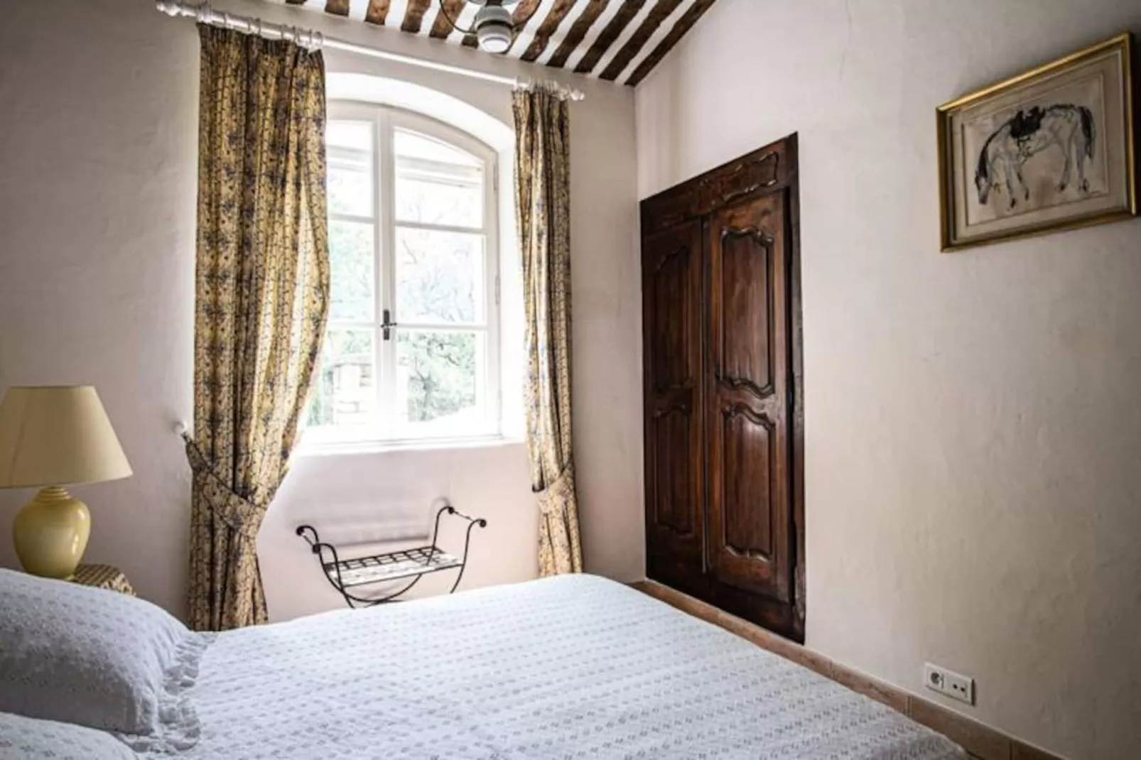 Propri&eacute;t&eacute; D'exception Au Coeur Du Luberon-Image-tags.