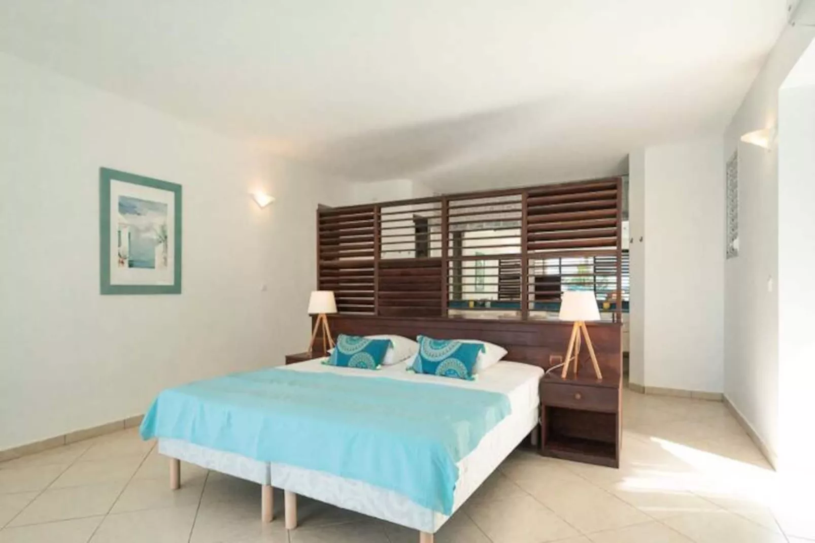 Villa Nora-Image-tags.