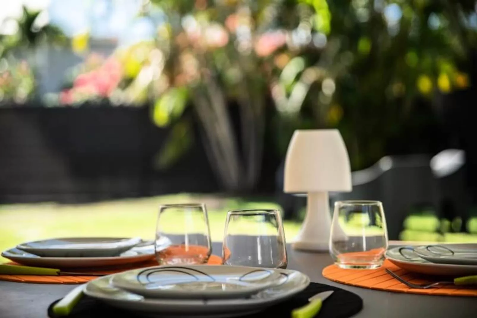 Bungalow Monarque-Image-tags.