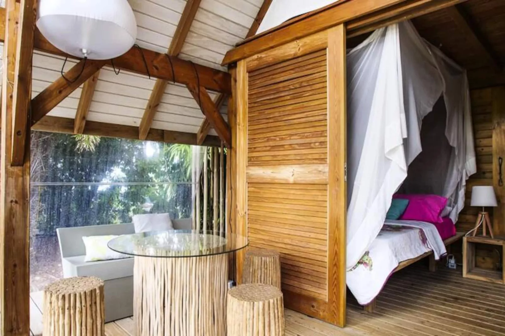 Villa Tiki-Image-tags.