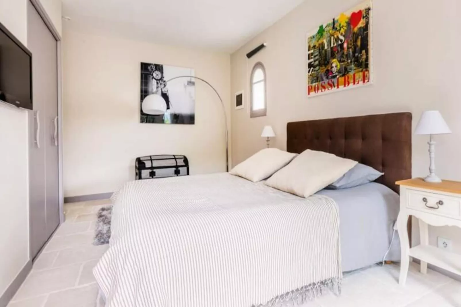 Superbe Villa Avec Vue, Entre Aix En Provence Et Luberon-Image-tags.