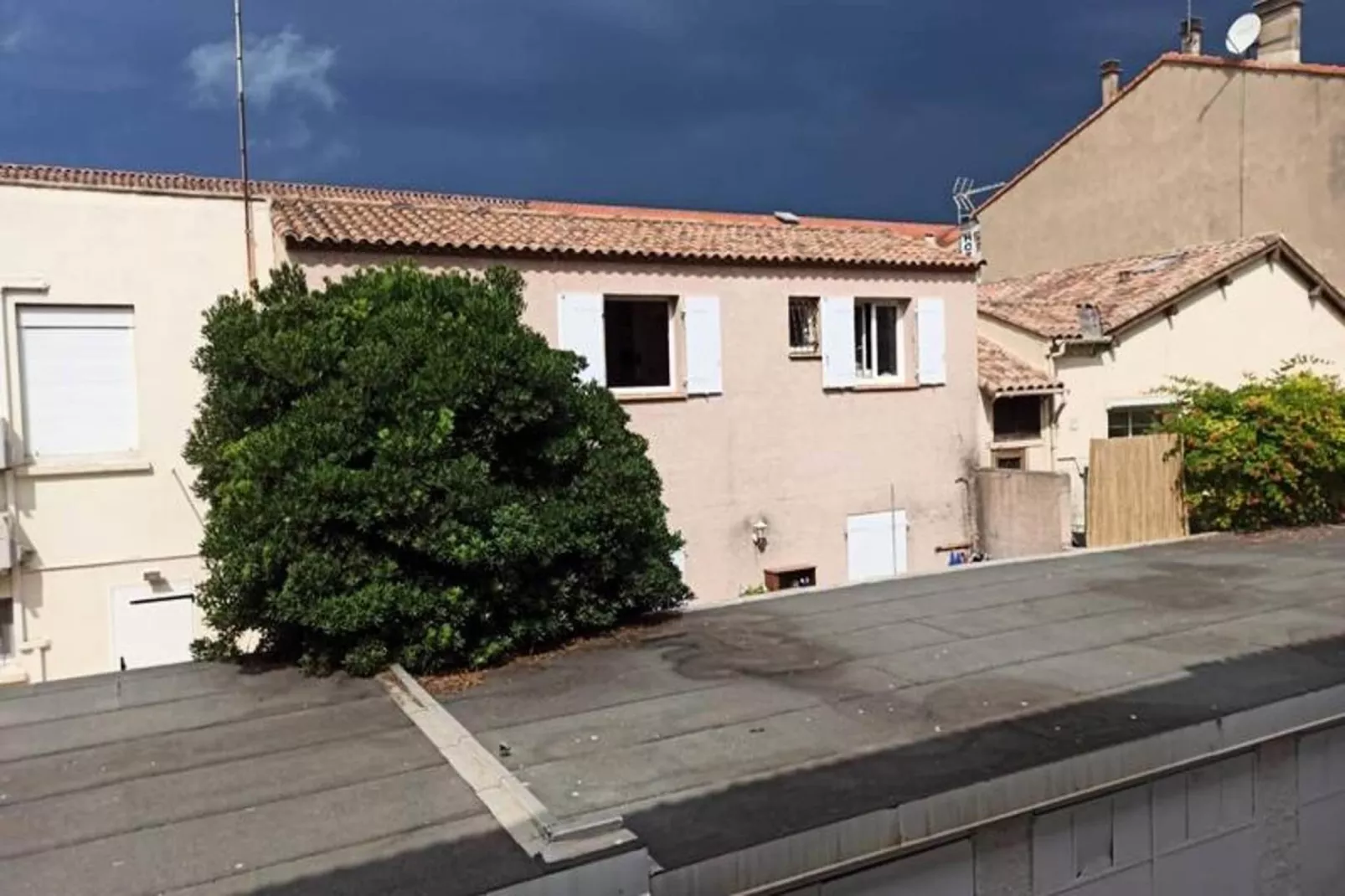 Résidence "le Saint Pierre"-Uitzicht zomer