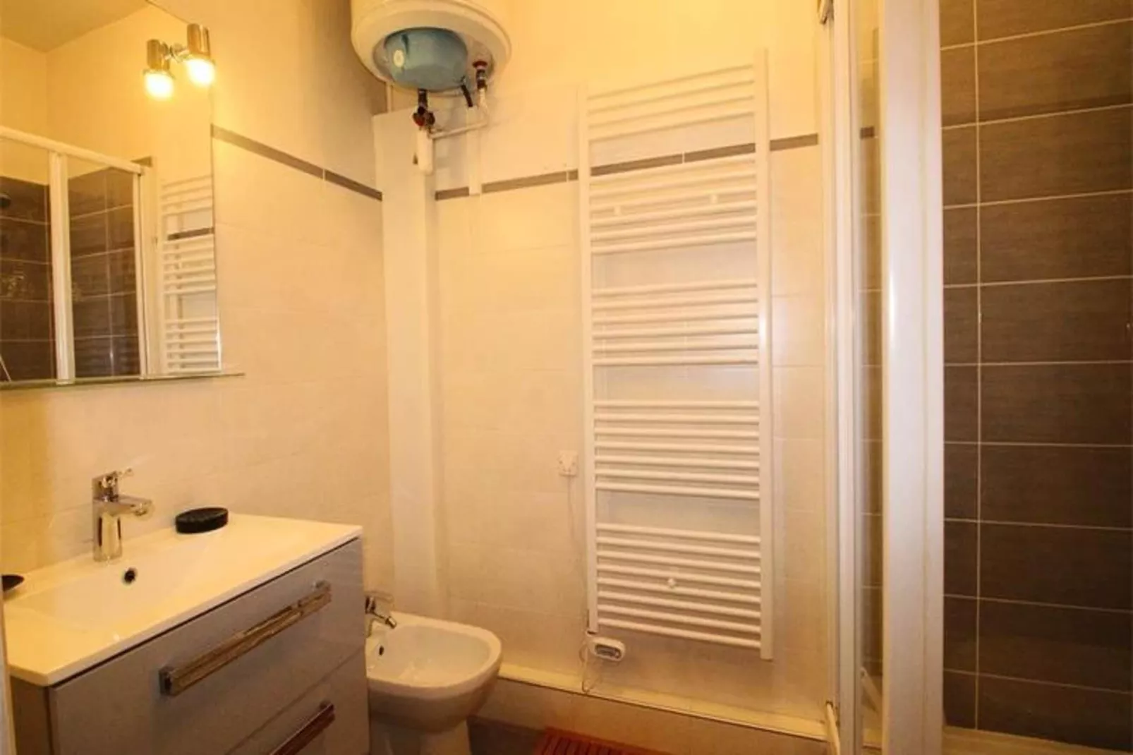 Résidence Palais D'etigny-Badkamer