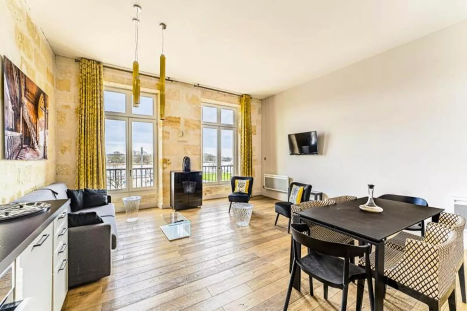 Magnifique Appartement 2 Chambres Avec Vue Sur La Garonne-Eetkamer
