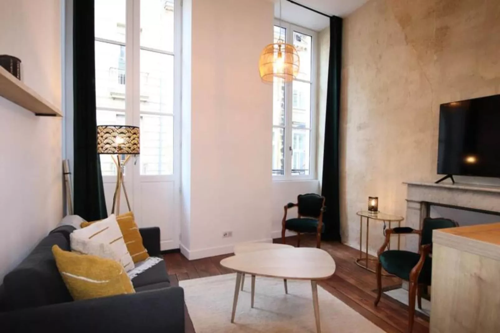 Charmant Et Rayonnant Appartement De 55 M&sup2; Situ&eacute; Dans Le Coeur De Bordeaux-Slaapkamer
