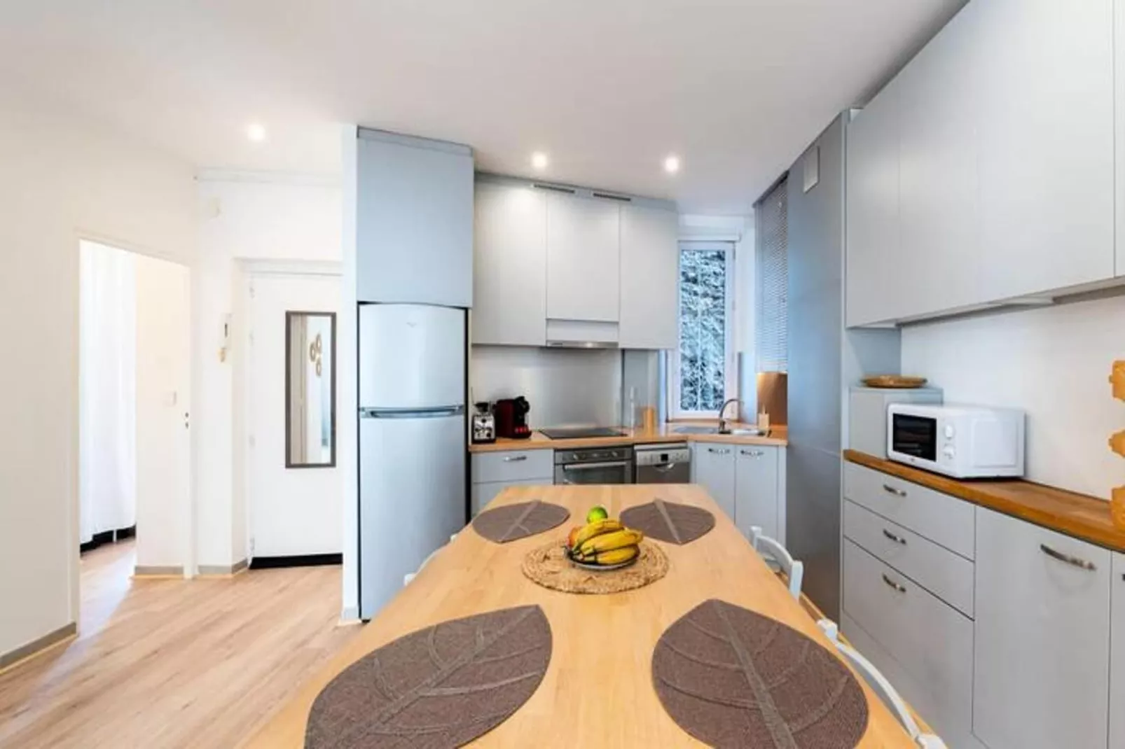 | La Gare Aux 400 Couverts 🚅 | Gare, Gem, Tramway-Eetkamer