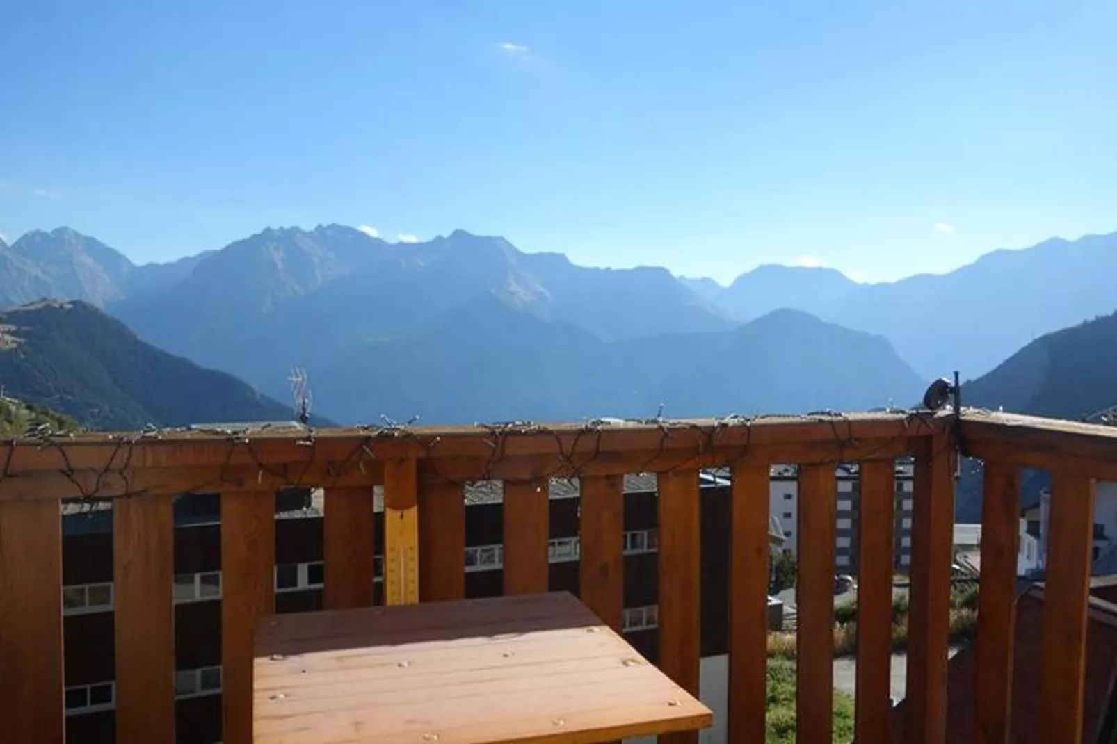 Résidence Val D'ys-Uitzicht zomer