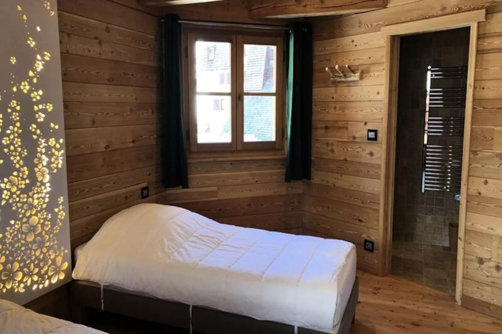 Chalet Pic Bayle-Image-tags.