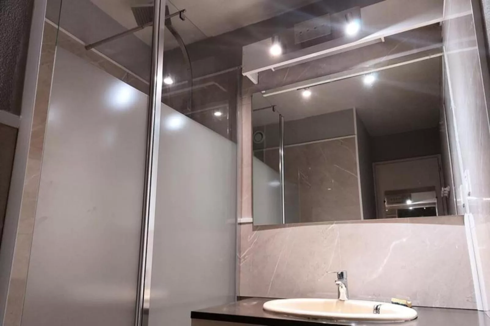 Résidence Viking-Badkamer