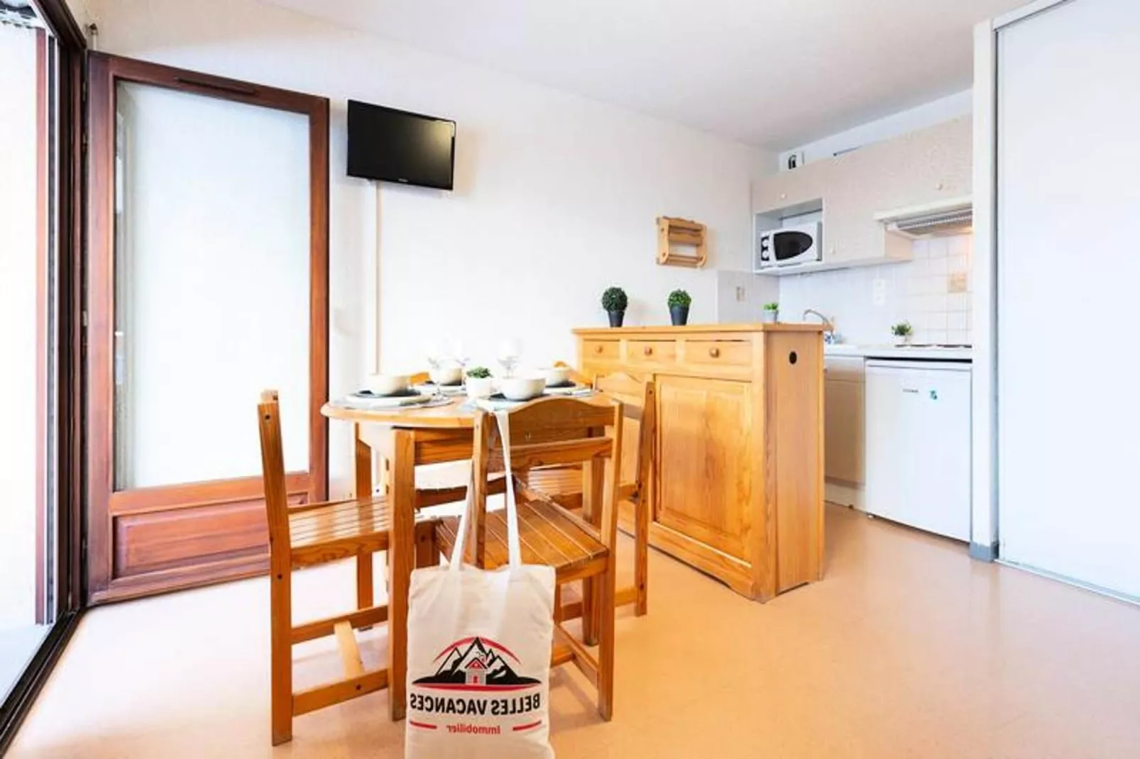 Résidence Portes Du Soleil B-Eetkamer