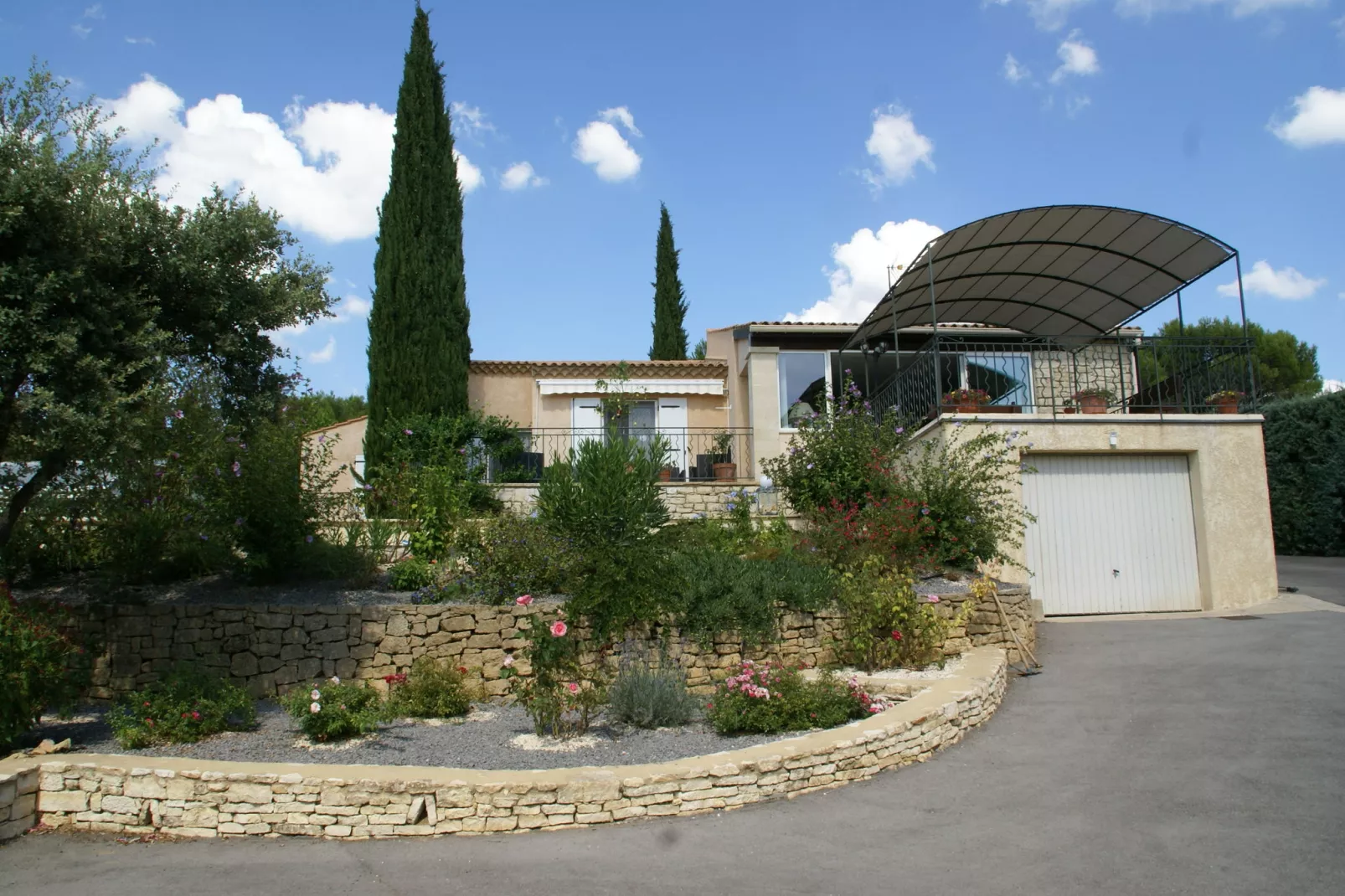 Maison de vacances - SAINT-MAXIMIN-Buitenkant zomer