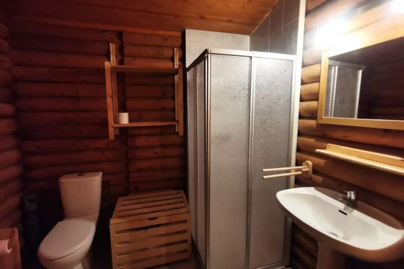 Chalet En Rondins ,  Sommet Du Revard-Image-tags.