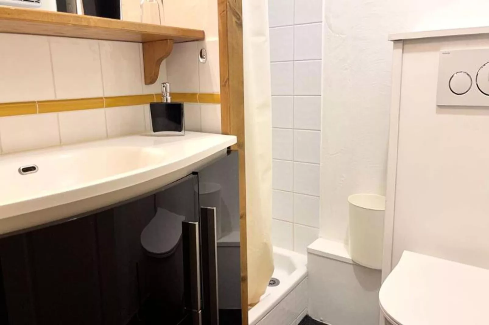 Résidence Athamante - Badkamer