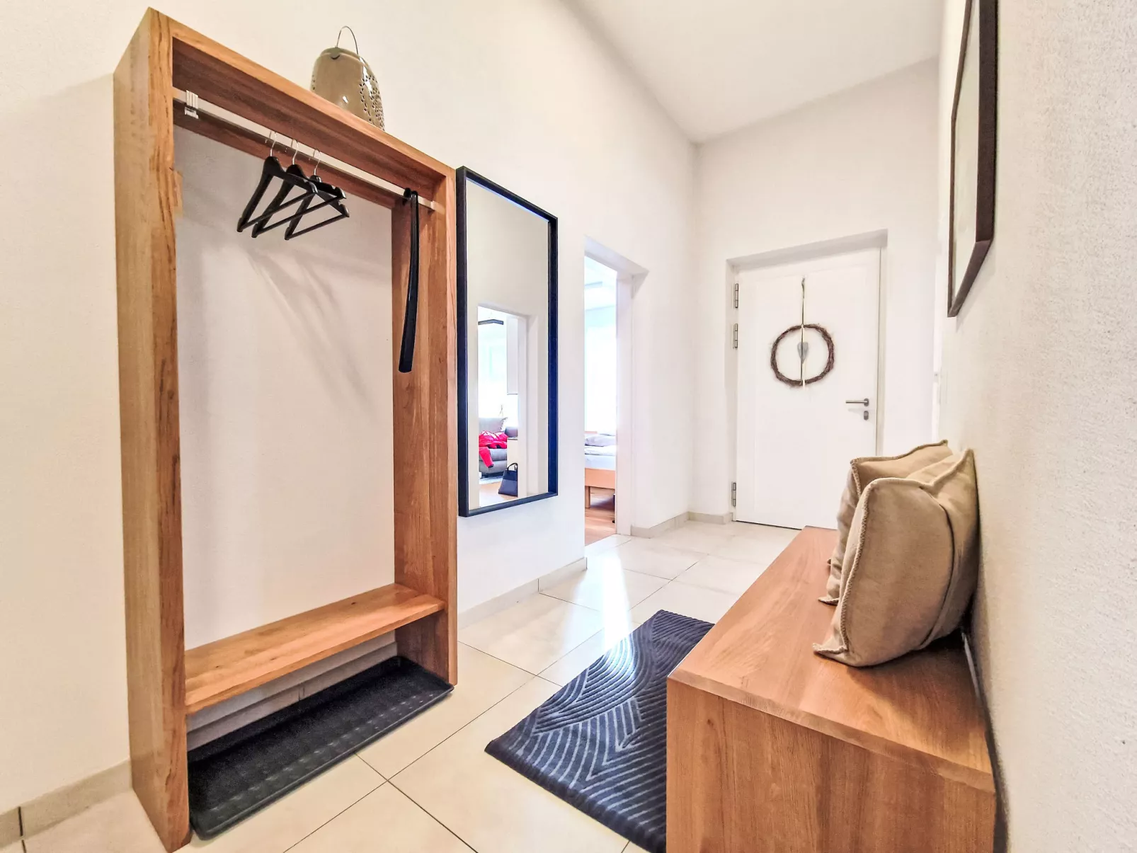 The Rock Design-Binnen