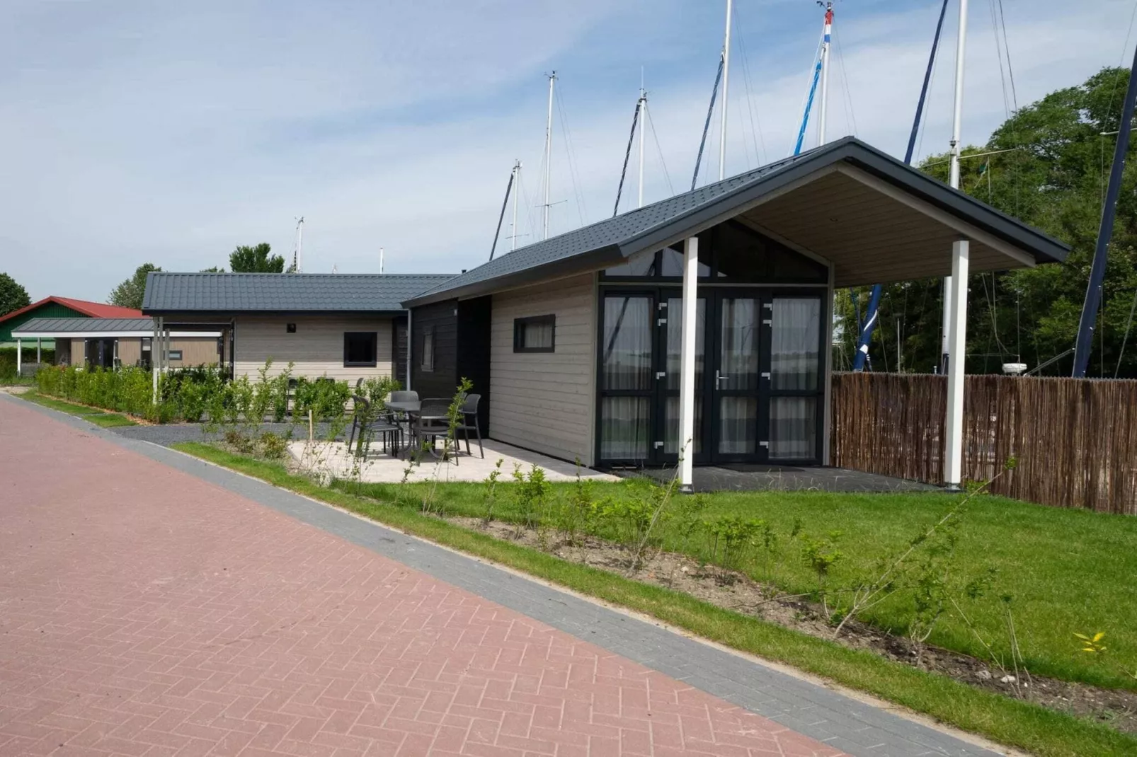 Resort Markermeer 1-Buitenkant zomer