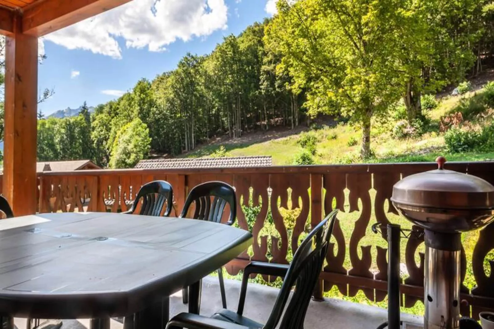 Chalet Clairvaux-montriond-Image-tags.