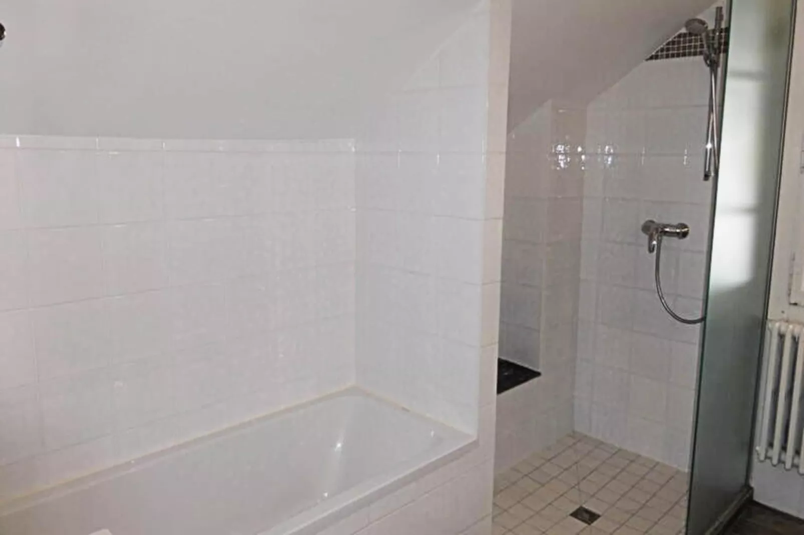 Chalet Pylone-Buitenkant zomer