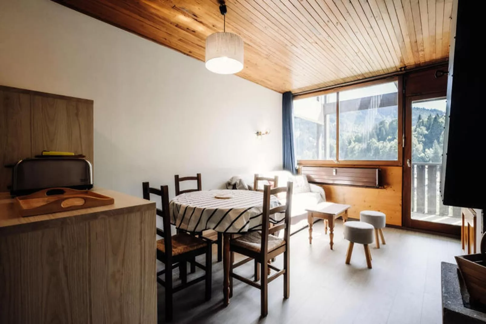 Résidence Bison-Buitenkant zomer